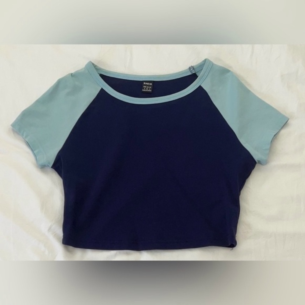 Shein blue cropped t-shirt size small